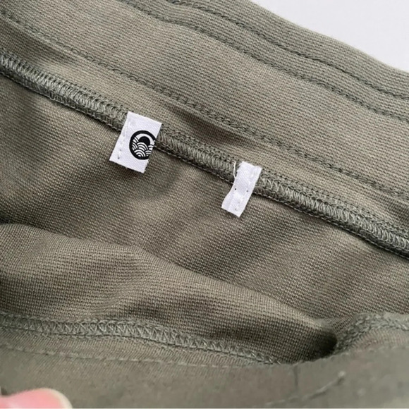 Sundry Evereve Sunday Skirt Elastic Waist Green Size 1 Small - Picture 3 of 7